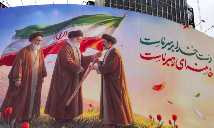 تقرير: هكذا نجحت إسرائيل في اغتيال خامنئي و40 قائدا إيرانيا خلال 40 ثانية