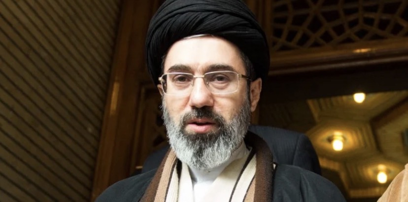 "لكل دم ثمن"... خامنئي يتوعّد بـ"الانتقام" لاغتيال لاريجاني