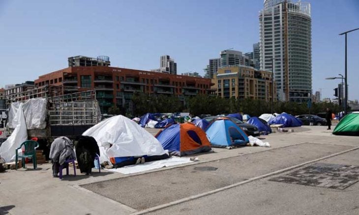 عيد الفطر في لبنان.. إسرائيل سرقت الفرح وشتت العائلات