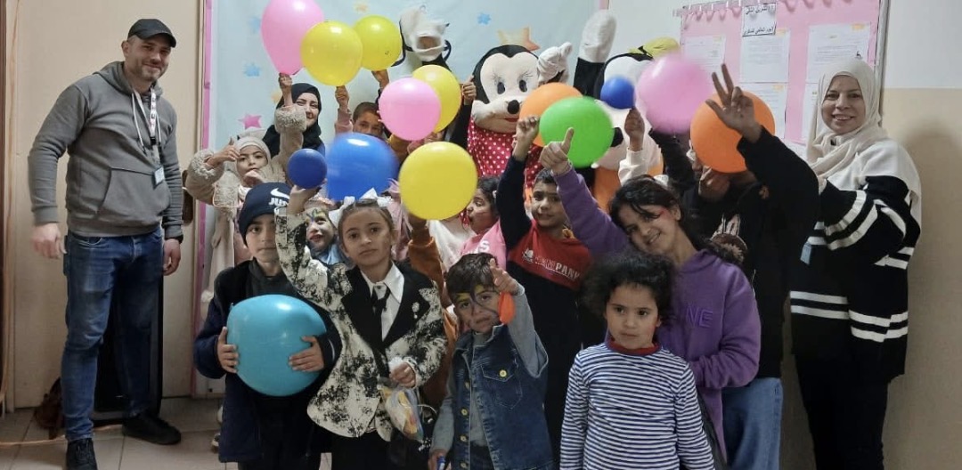 بيت أطفال الصمود تُقيم مهرجاناً ترفيهياً بمناسبة عيد الفطر للأطفال