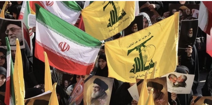 بيانٌ تصعيدي من حزب الله عقب طرد السفير الإيراني...