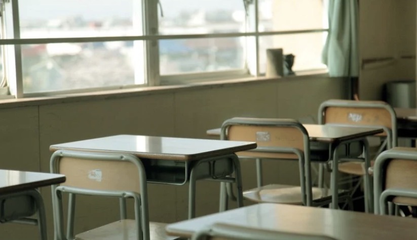 أزمة مزدوجة تضرب القطاع التربوي... 3 خيارات تعليمية تثير الجدل!