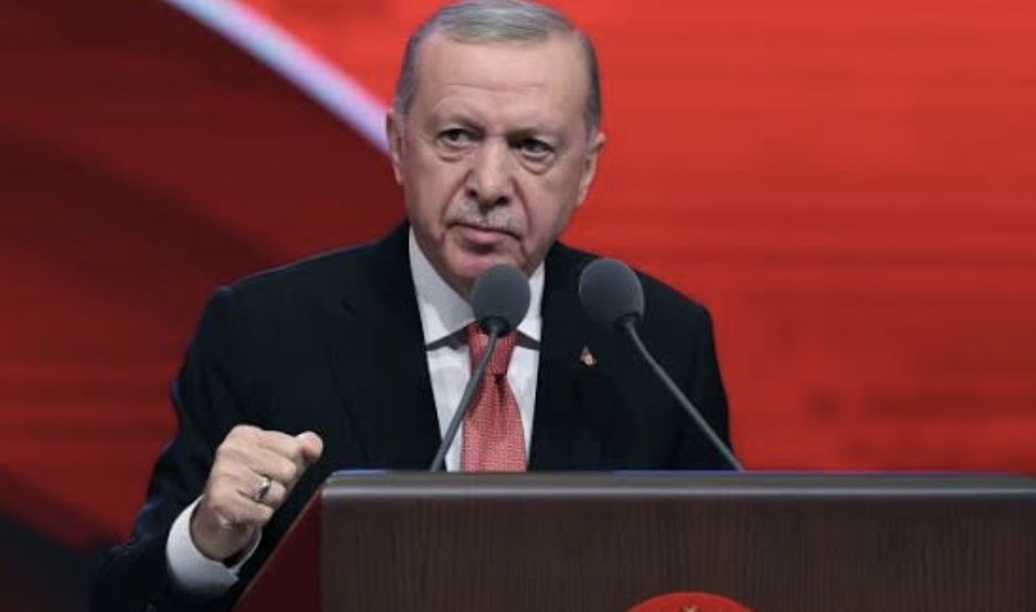 أردوغان: - أسأل بقلب ينزف دمًا ما الفرق بين الدموع التي تُذرف