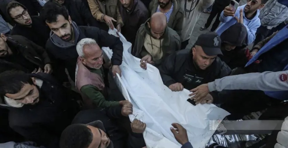 شهيدان شقيقان وإصابات بينها خطيرة برصاص الاحتلال بمدينة غزة