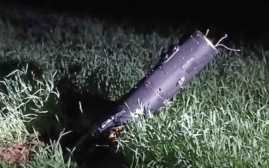 حرائق تلتهم القمح في الحسكة… هجوم مسيّرات يستهدف قاعدة أميركية (فيديو)