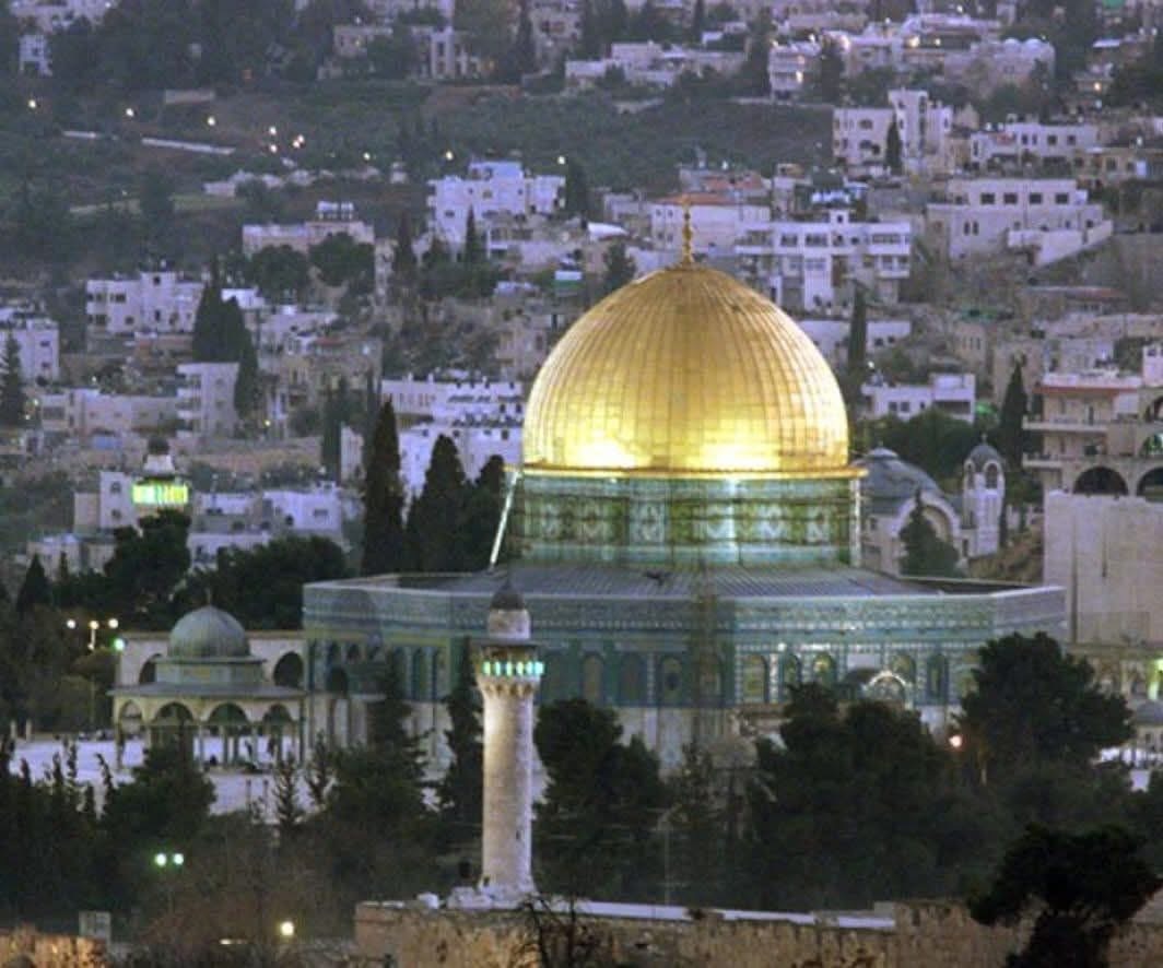 تركوكَ وحدَك... مُغلقُ الأبواب، مُثقَلُ الساحات..