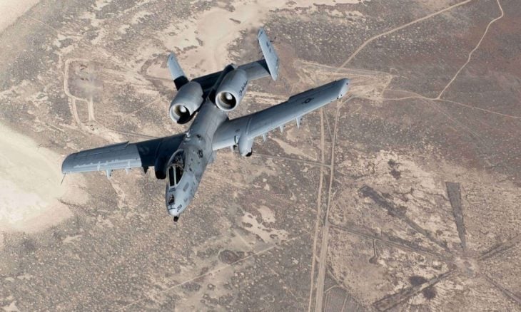 إن بي سي نيوز: طائرة عسكرية أمريكية أصيبت بنيران إيرانية تصل إلى الكويت