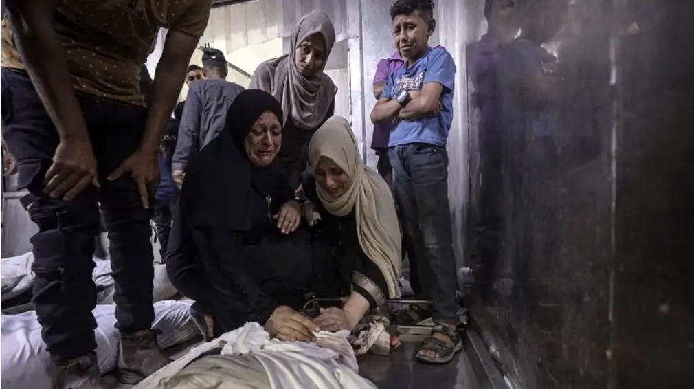 ثلاثة شهداء ومصابون في قصف الاحتلال تجمعا للمواطنين شرق مدينة غزة