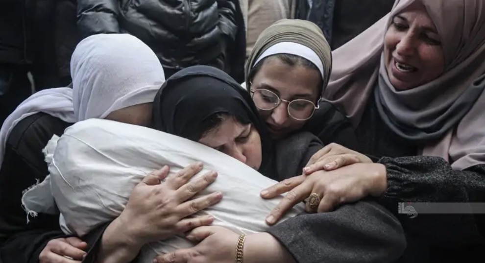 في يوم الطفل الفلسطيني: 19 ألف طفل شهيد... طفولة مسلوبة وإرادة تعليم لا تُكسر