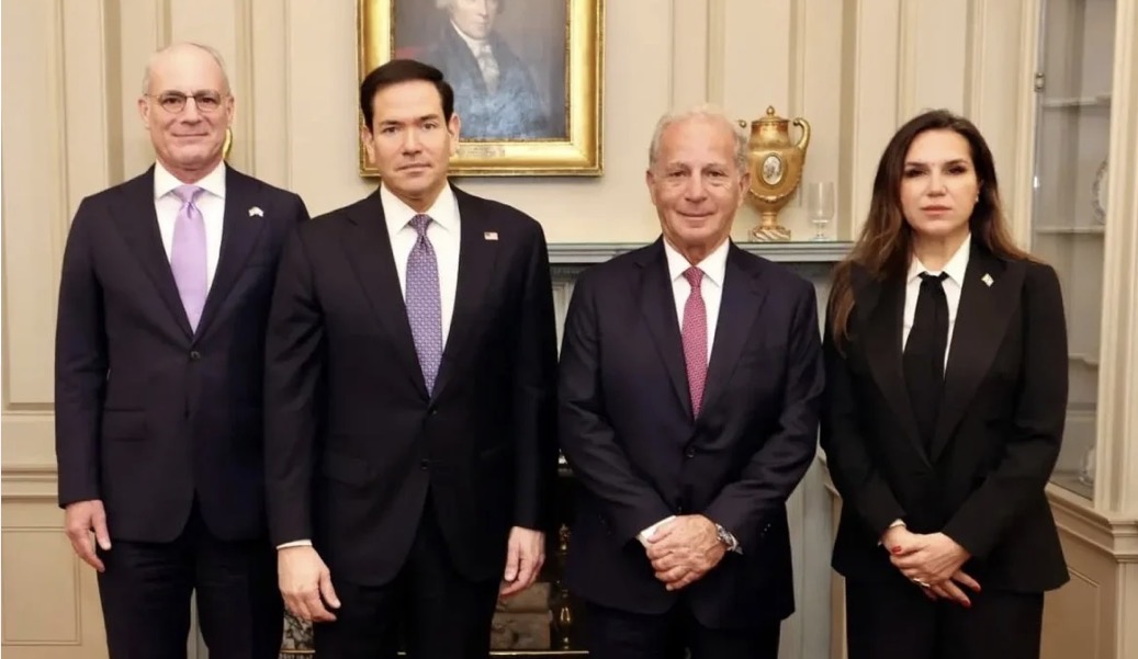 ببدلات وملابس سباحة"... هكذا يرسم السفير الإسرائيلي مستقبل العلاقة مع لبنان