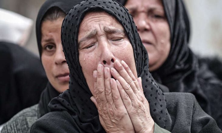 رحلة تجهيز عروسين بغزة تنتهي بصاروخ إسرائيلي وشهيدين