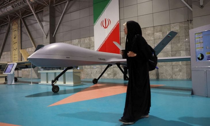 فايننشال تايمز: قادة إيران درسوا الحرب الأوكرانية ودعوا لتعزيز قدرة المسيرات ودمج الذكاء الاصطناعي