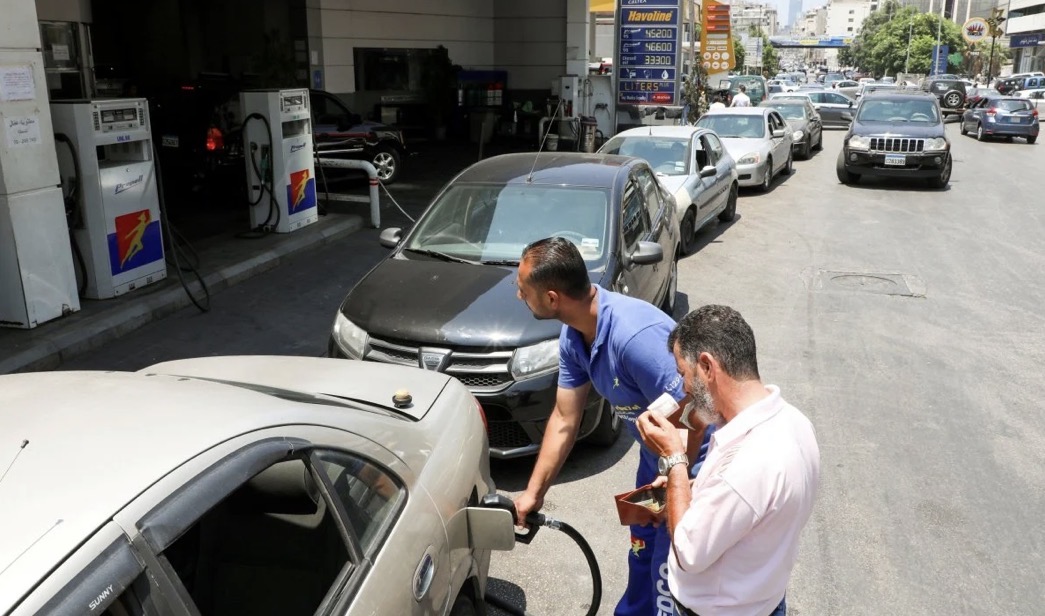 النفط يتحرك على وقع التفاوض... هل تبدأ موجة غلاء جديدة للمحروقات؟