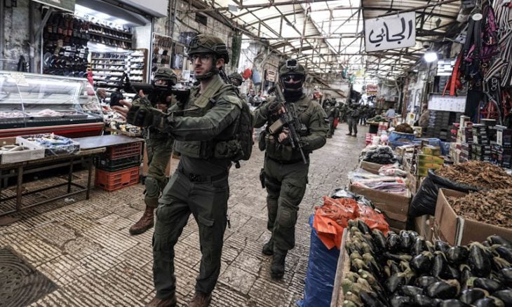 ميدل إيست آي: عضو في لجنة وطنية لحزب العمال البريطاني تلقت تدريبا بإشراف الجيش الإسرائيلي وتصورت بزيّه