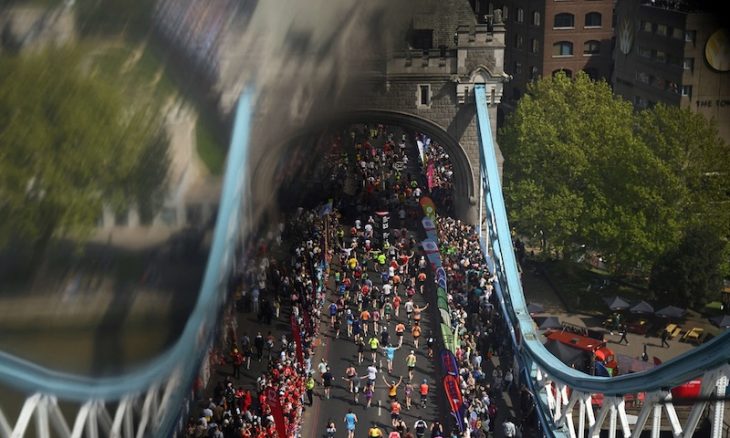 ماراثون لندن: ساويه يكتب التاريخ بزمن دون الساعتين وأسيفا تحطم رقما قياسيا