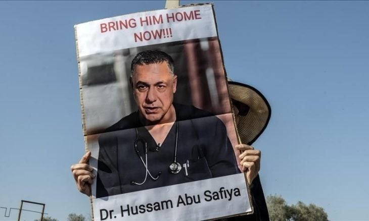 محكمة إسرائيلية تمدد اعتقال الطبيب حسام أبو صفية دون اتهام