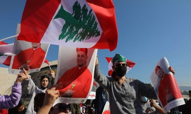 عناصر “حزب الله” “عصافير غاضبة” وبطريرك “برأس خنزير”… حرب أفلام وصور كرتونية في لبنان