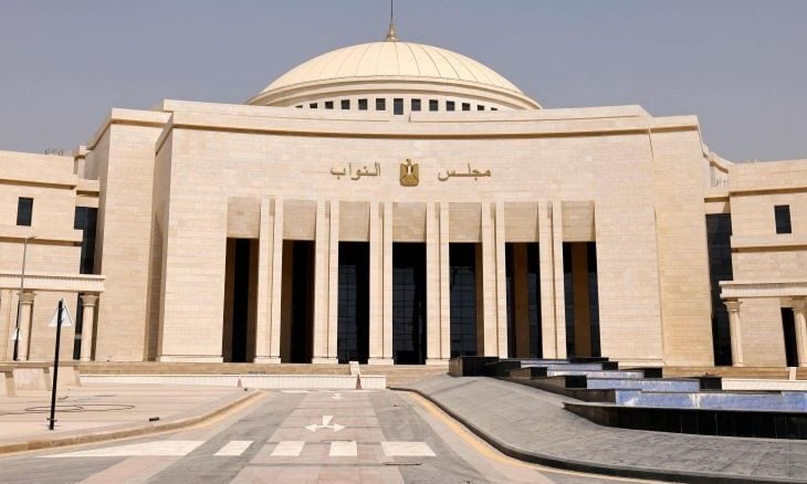 لا استرداد لهدايا الخطوبة و”الخطابات الغرامية” دليل للطلاق… برلمان مصر يناقش قانونين للأحوال الشخصية