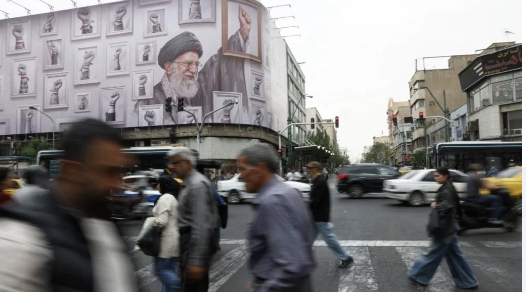 "الصفقة" تُربك الشرق الأوسط... "وول ستريت جورنال": مخاوف من "إيران أقوى" بعد الحرب
