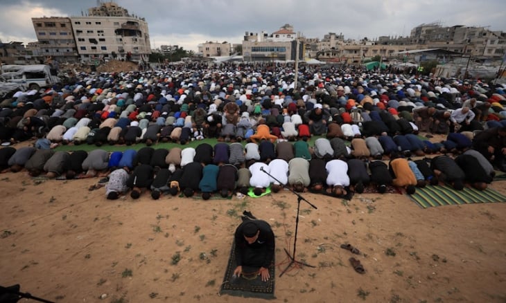 صلاة عيد الأضحى بين الركام وبلا أضاحٍ في قطاع غزة
