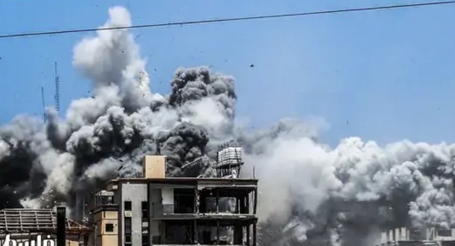 محدث" 7 شهداء ومصابون في قصف الاحتلال منزلا بمدينة غزة