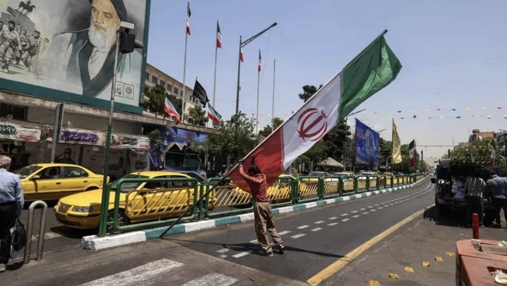الهدنة الهشة أمام اختبار جديد... "خط أحمر" أميركي قد يعيد الحرب مع إيران