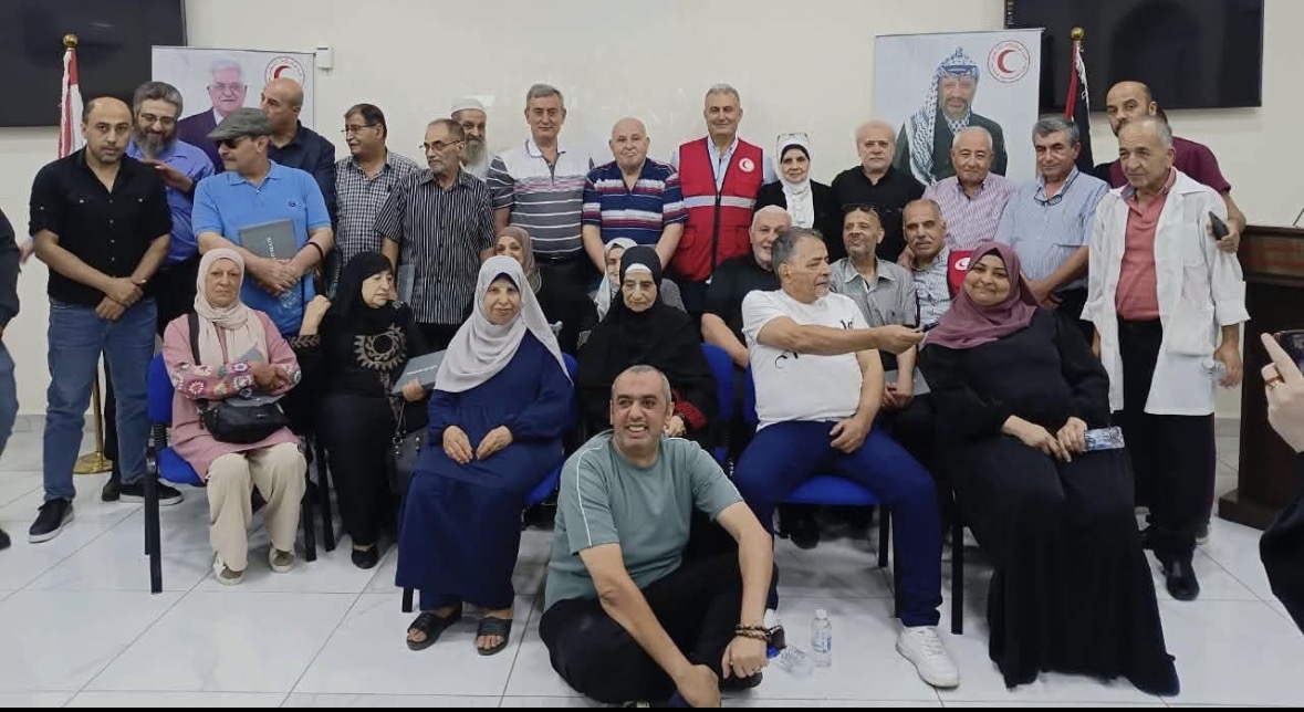 جمعية الهلال الأحمر الفلسطيني في لبنان تكرّم كوكبة من متقاعديها وفاءً لعطاء سنوات الخدمة ( في البداوي )