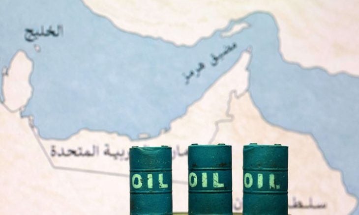 النفط يرتفع بأكثر من 4% مع إعلان ترامب إعادة فرض حصار بحري على إيران