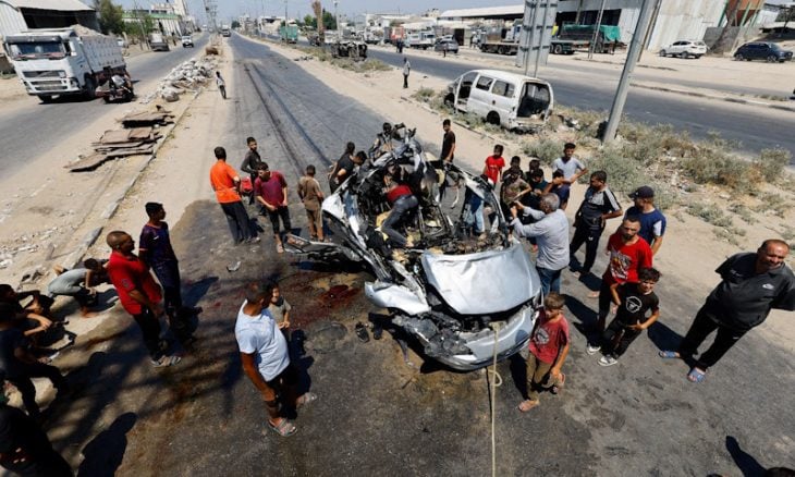 ملادينوف يطالب نتنياهو بوقف الهجمات على غزة.. والمقاومة تحذر من خطر التصعيد