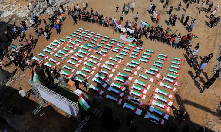 إحدى أكبر الجنازات في تاريخ فلسطين.. غزة تشيع رفات 112 شهيدا من عائلتي الحساينة وأبو شريعة