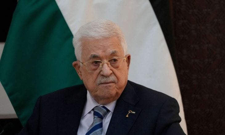 عباس يصدر قرارا يعيد عدد أعضاء البرلمان الفلسطيني إلى 132 نائبا