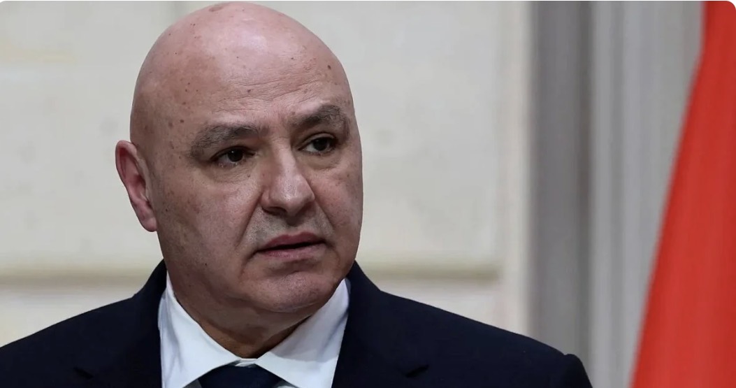 عون يرفض رحيل "اليونيفيل"... ماذا يخشى لبنان في الجنوب؟
