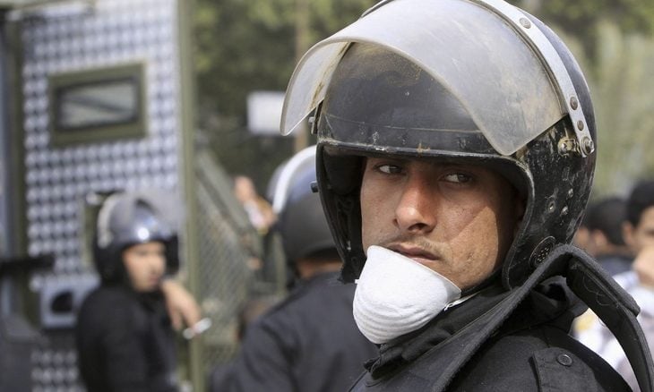 جرائم أسرية صادمة في مصر: ابن قتل والدته ودفن جثمانها لعامين في غرفة نومها… وآخر وجه لوالده 16 طعنة