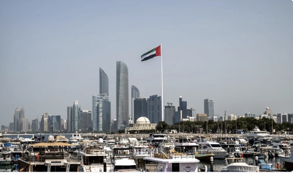 خنق إيران يبدأ من دبي... الإمارات تغلق أخطر بوابات طهران!
