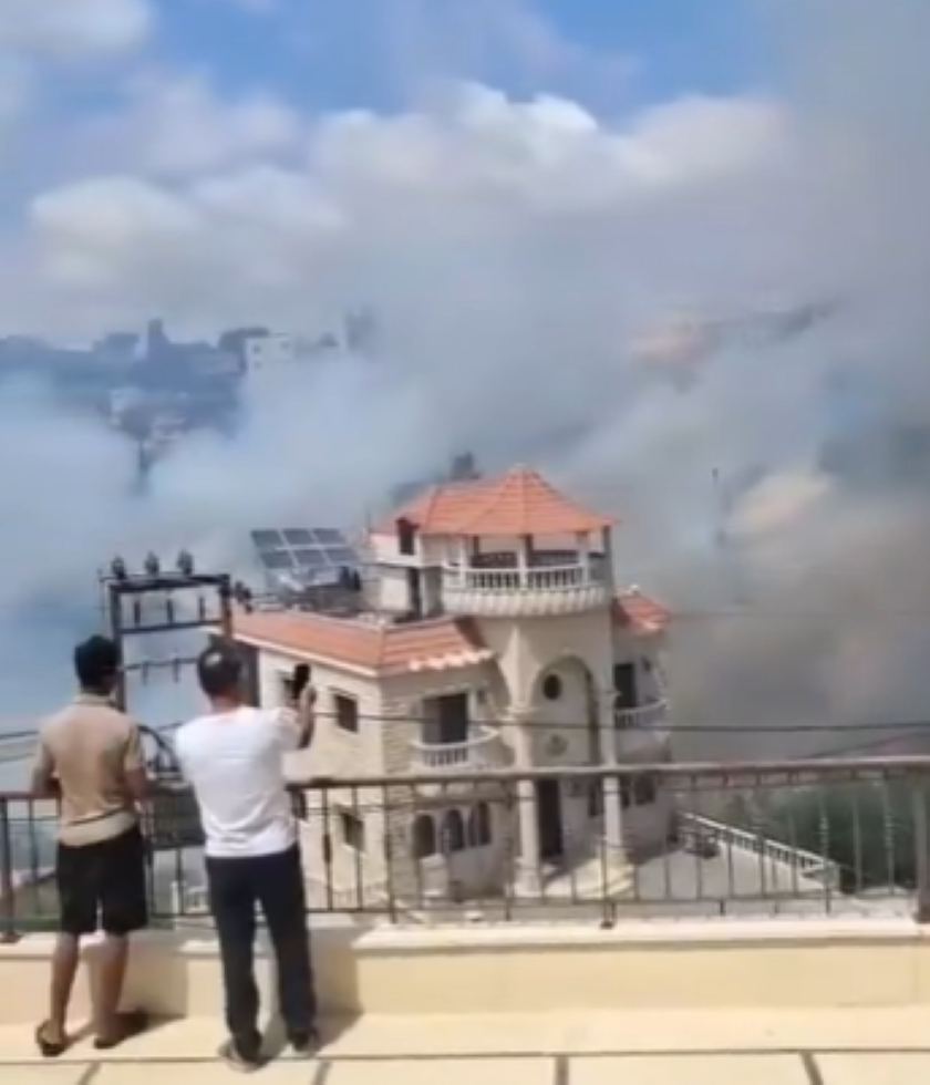 بالفيديو: النيران تقترب من المنازل... حريق كبير يجتاح شحور