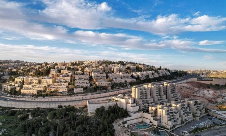 البريطانيون من كل الأطياف يؤيدون حظر التجارة مع المستوطنات ووزير الخارجية يعيد ضبط العلاقات مع إسرائيل
