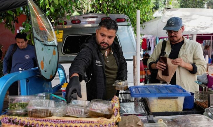 الطعام الفلسطيني يأخذ بيد نازحين من غزة نحو مستقبل جديد في المكسيك
