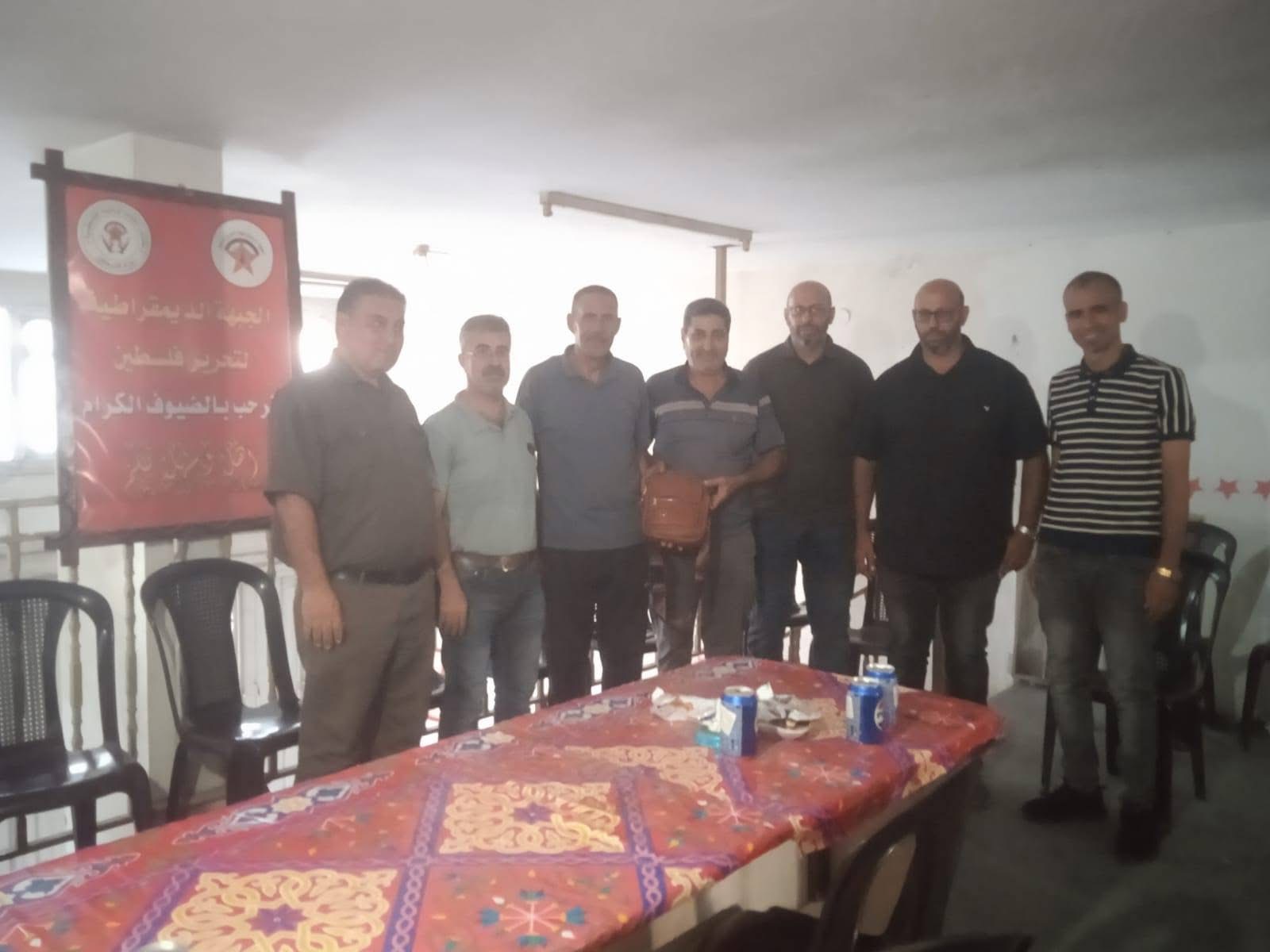 الجبهة الديمقراطية تكرّم عدداً من موظفي الأونروا المتقاعدين في غزة