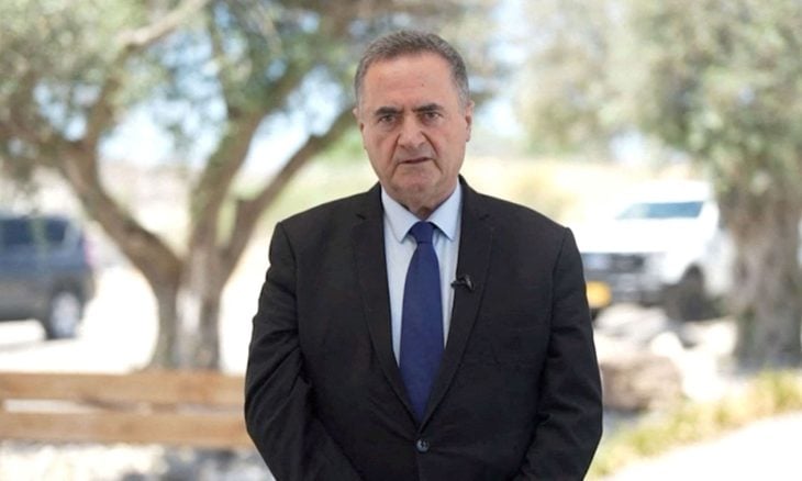 وزير أمن الاحتلال يعتزم إبعاد ناشطين أجانب متضامنين مع قاطفي الزيتون ضمن سياسة “حصار الحقول”