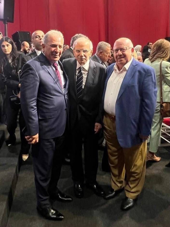 رئيس الوزراء اللبناني يزور جناح دولة فلسطين في معرض بيروت الدولي للكتاب