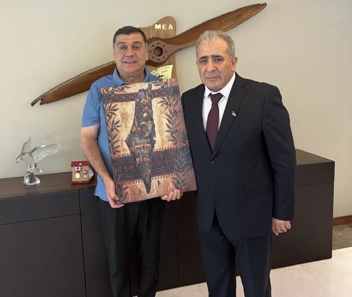 السفير الاسعد يلتقي رئيس مجلس ادارة طيران الشرق الاوسط محمد الحوت