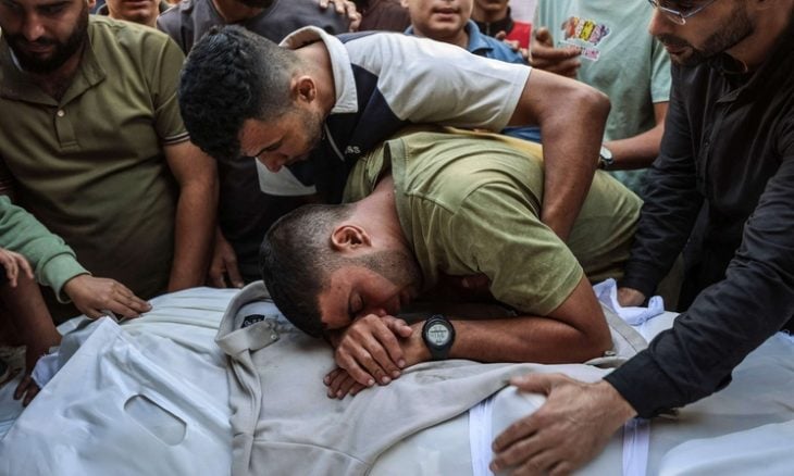 استشهاد 7 فلسطينيين بينهم طفلان وزوجان في هجمات إسرائيلية على قطاع غزة