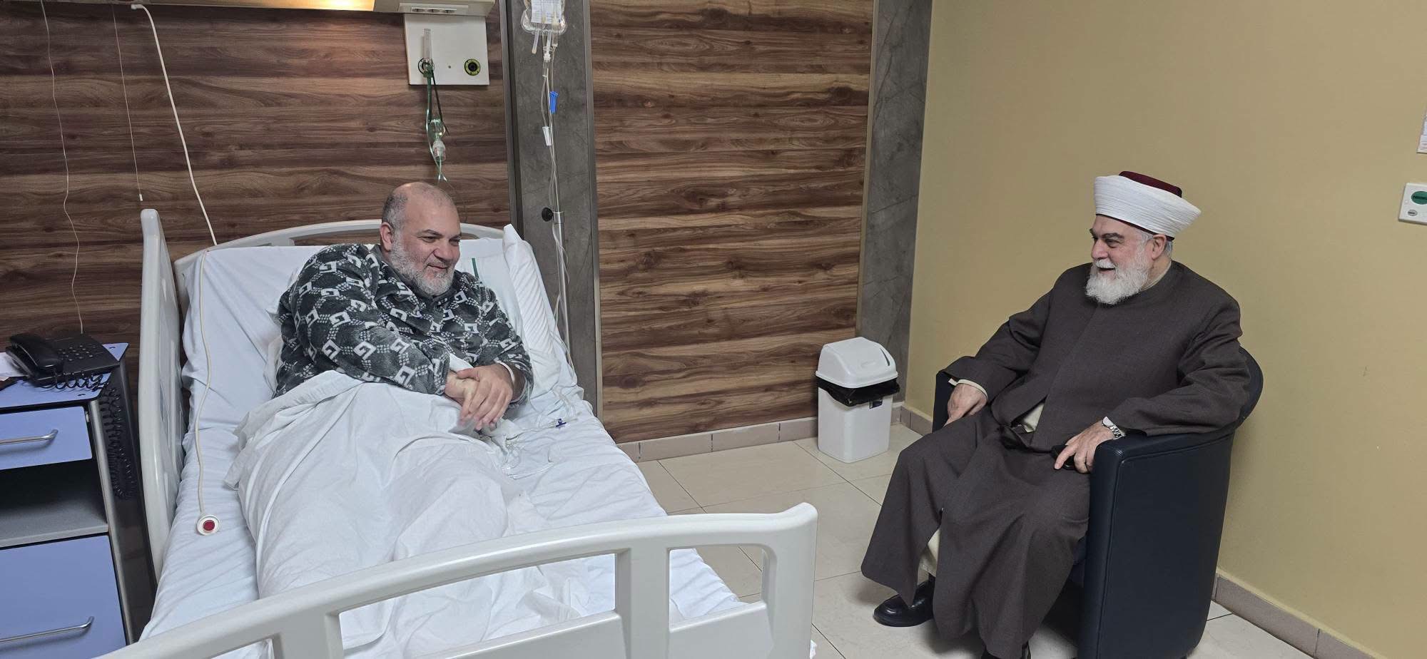 سماحة مفتي طرابلس والشمال الشيخ محمد امام، يعود فضيلة الشيخ فراس بلوط في المستشفى