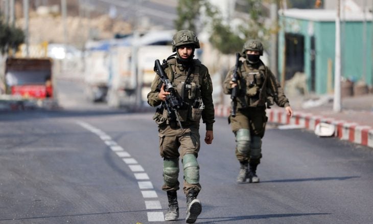 لليوم الرابع… إسرائيل تواصل عمليتها في الخليل ونزوح 2649 فلسطينيا