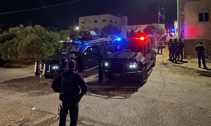 “جميعهم من عائلة واحدة”… الأردن يعلن القبض على منفذي هجوم كنيسة الكرك وإصابتهم خلال اشتباك مسلح